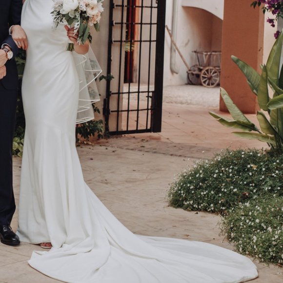 Theia Devon Ivory Wedding Dress (tailored) - Picture 7 of 12